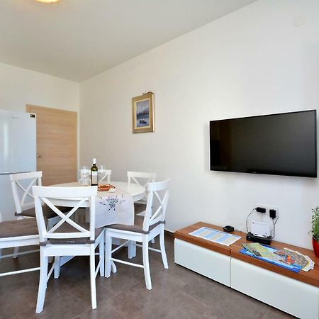 M & M Apartment Подстрана Екстериор снимка