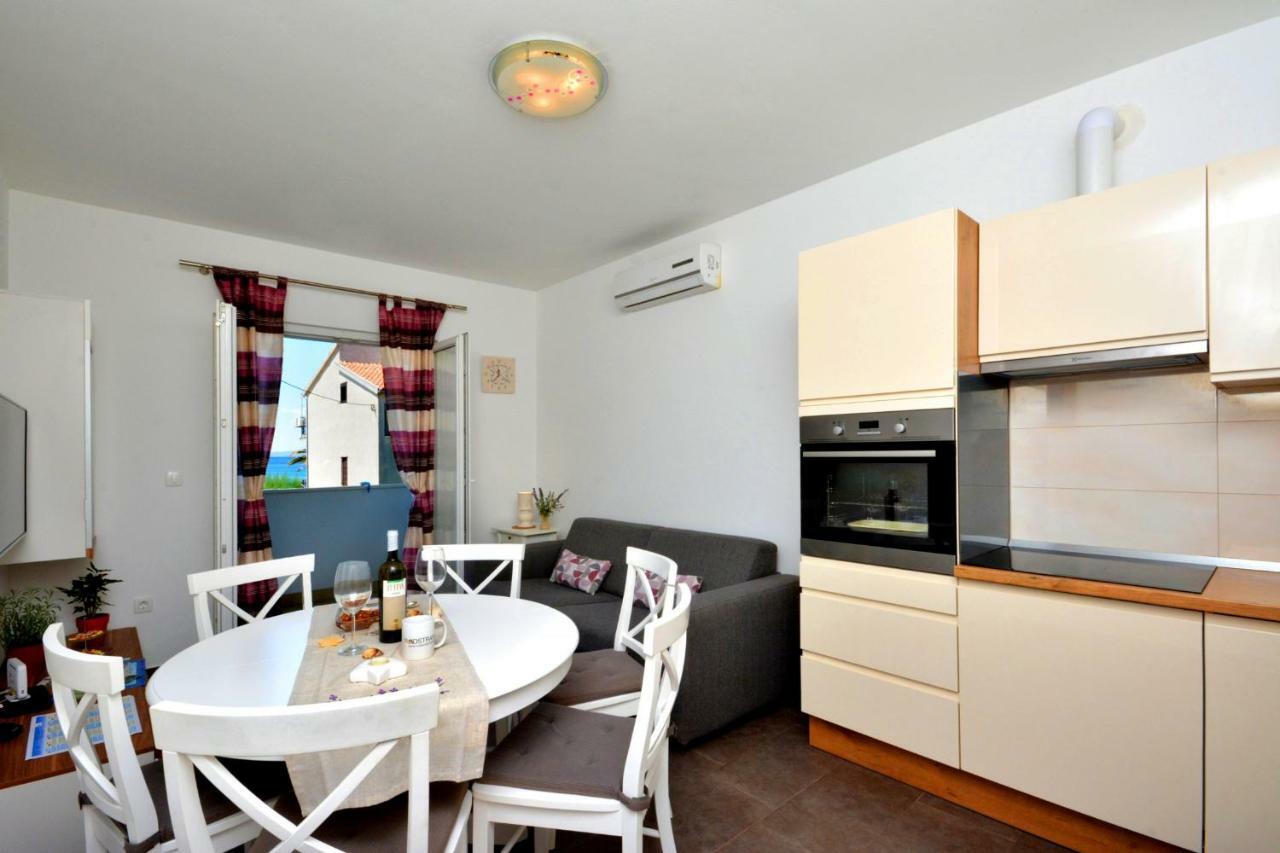 M & M Apartment Подстрана Екстериор снимка