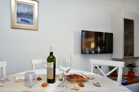 M & M Apartment Подстрана Екстериор снимка